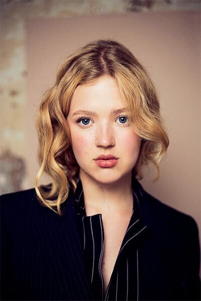 pauline_pollmann49027web.jpg