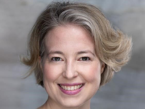 Theresa_Sophie_Alberts_JohnClark_quer.jpg